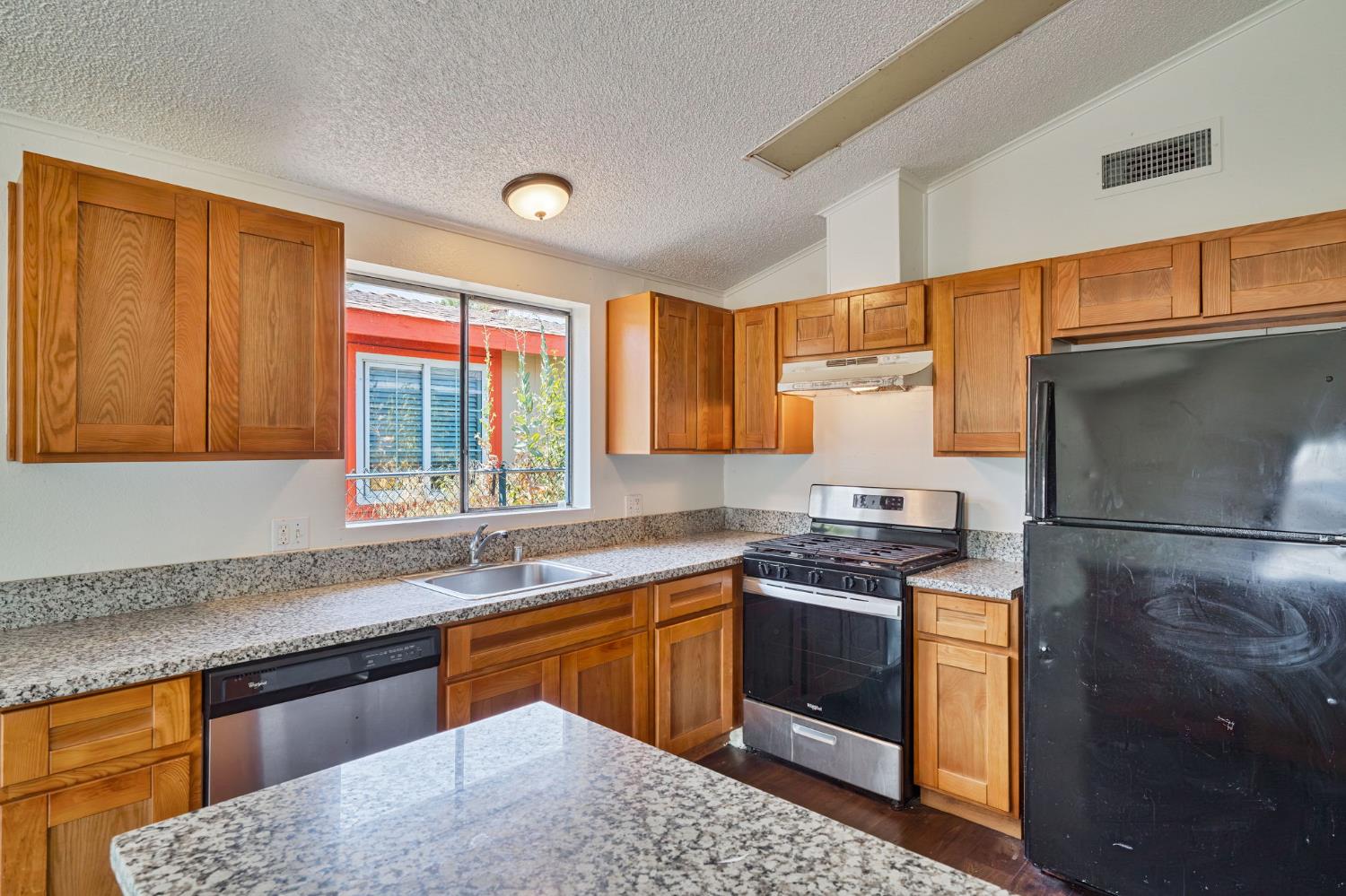 2729 Toy Avenue Sacramento CA 95822