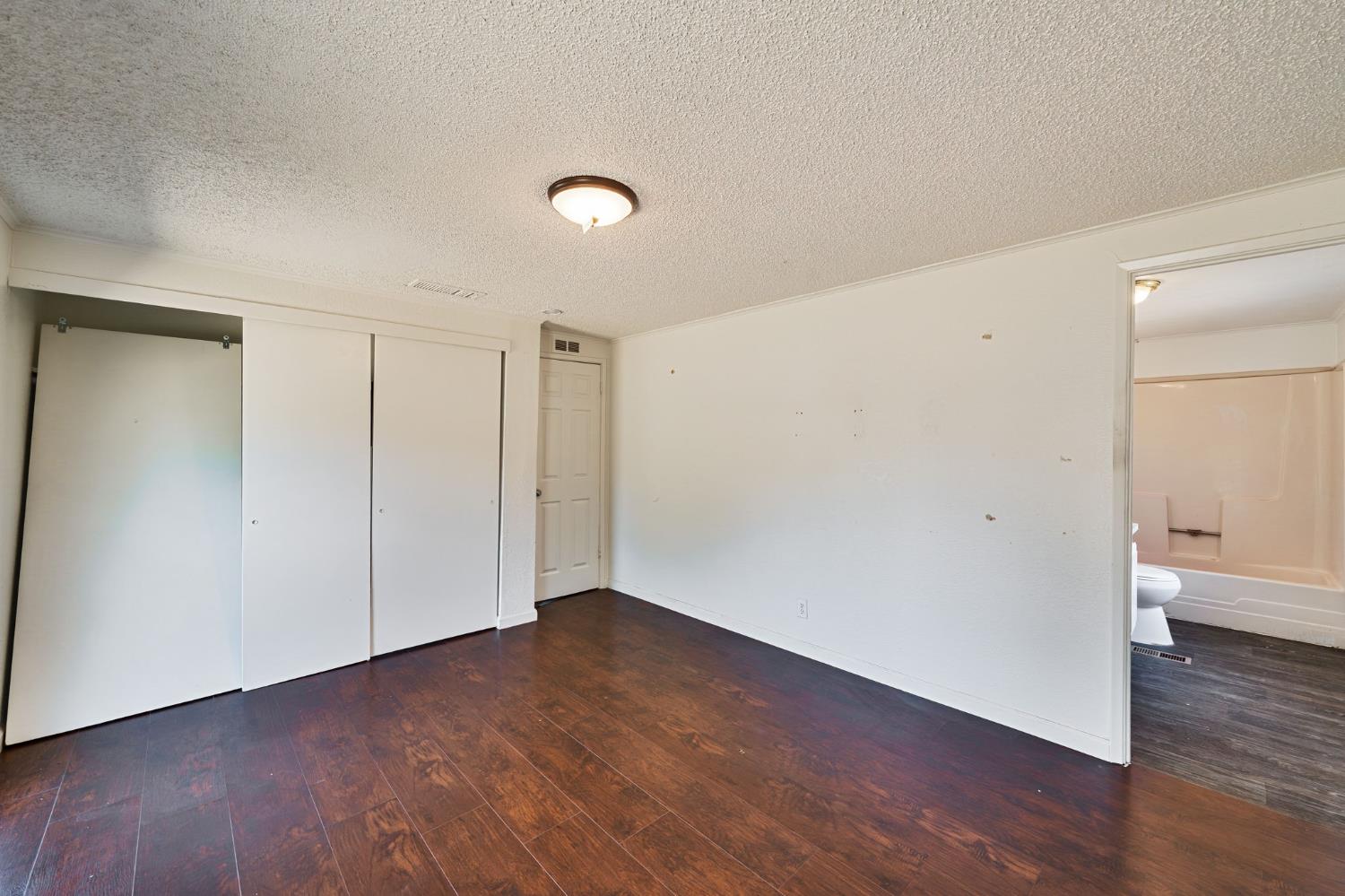 2729 Toy Avenue Sacramento CA 95822