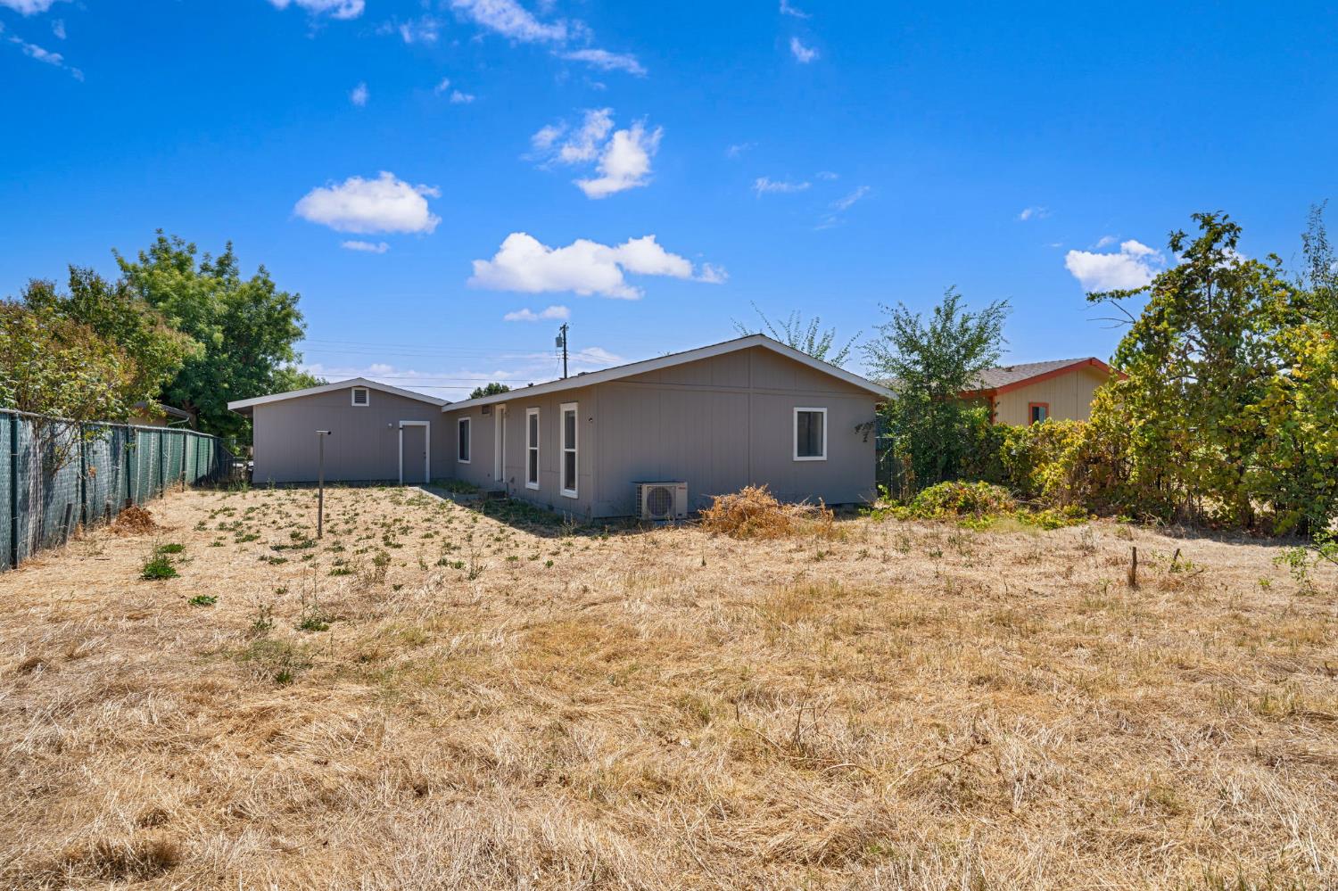 2729 Toy Avenue Sacramento CA 95822
