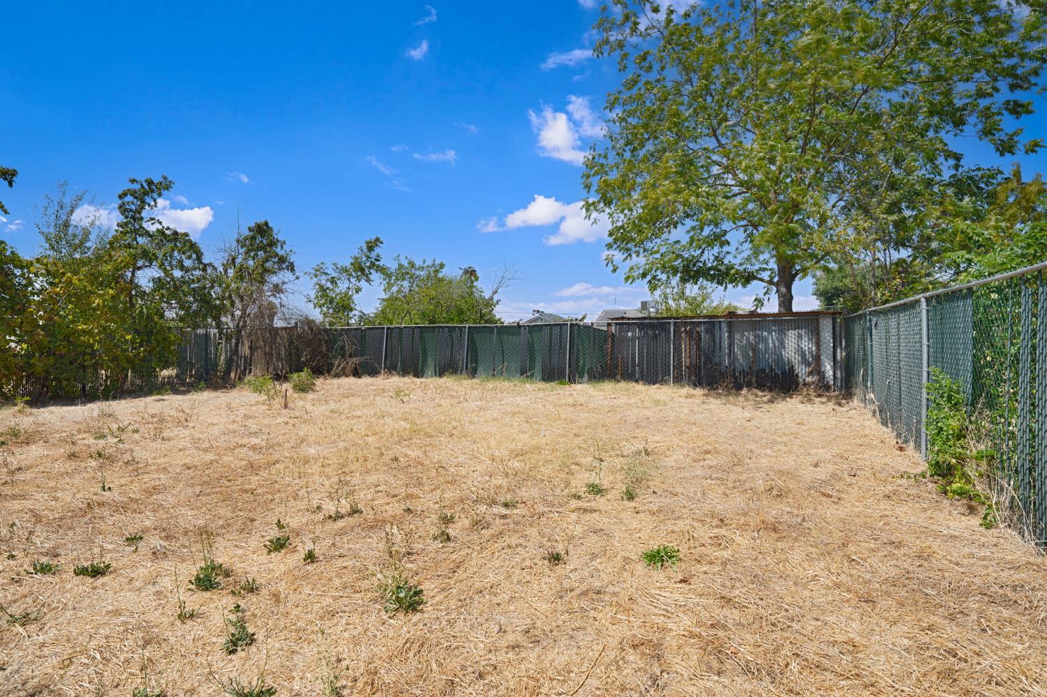 2729 Toy Avenue Sacramento CA 95822