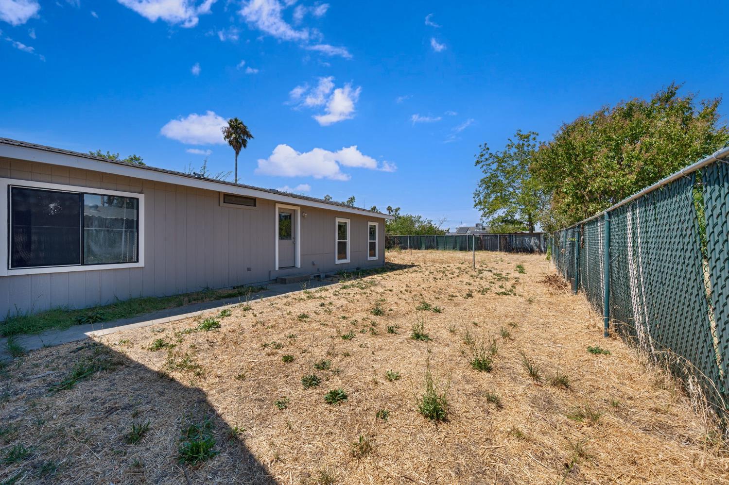 2729 Toy Avenue Sacramento CA 95822