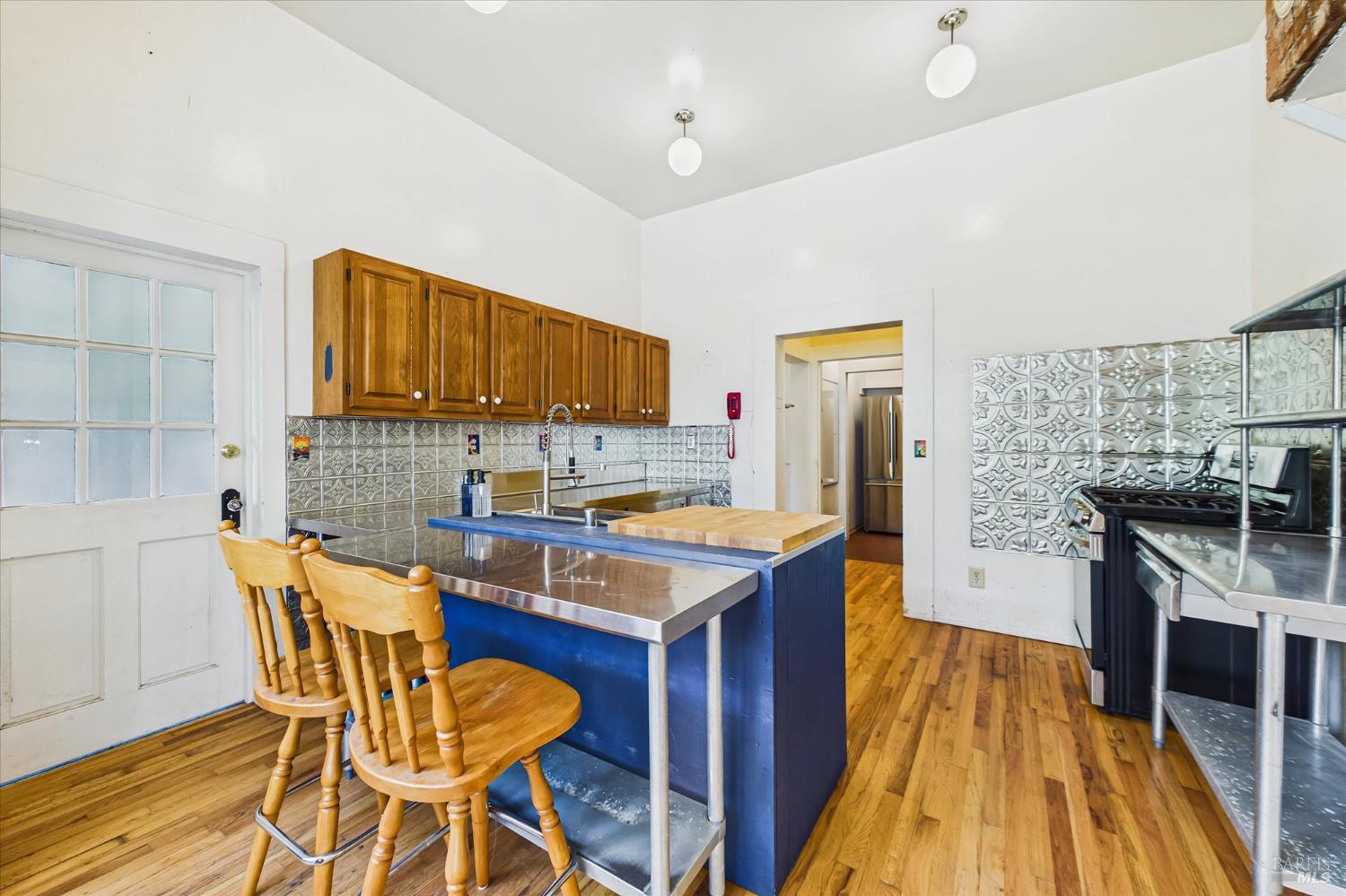 7110 Myrtle Avenue Eureka CA 95503