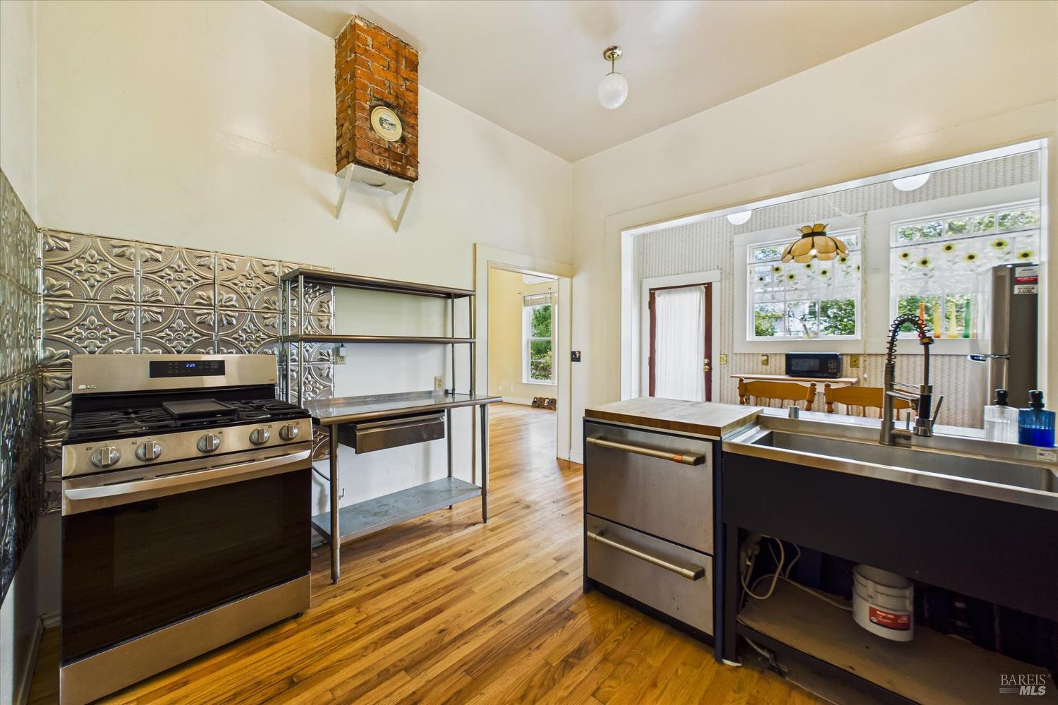 7110 Myrtle Avenue Eureka CA 95503