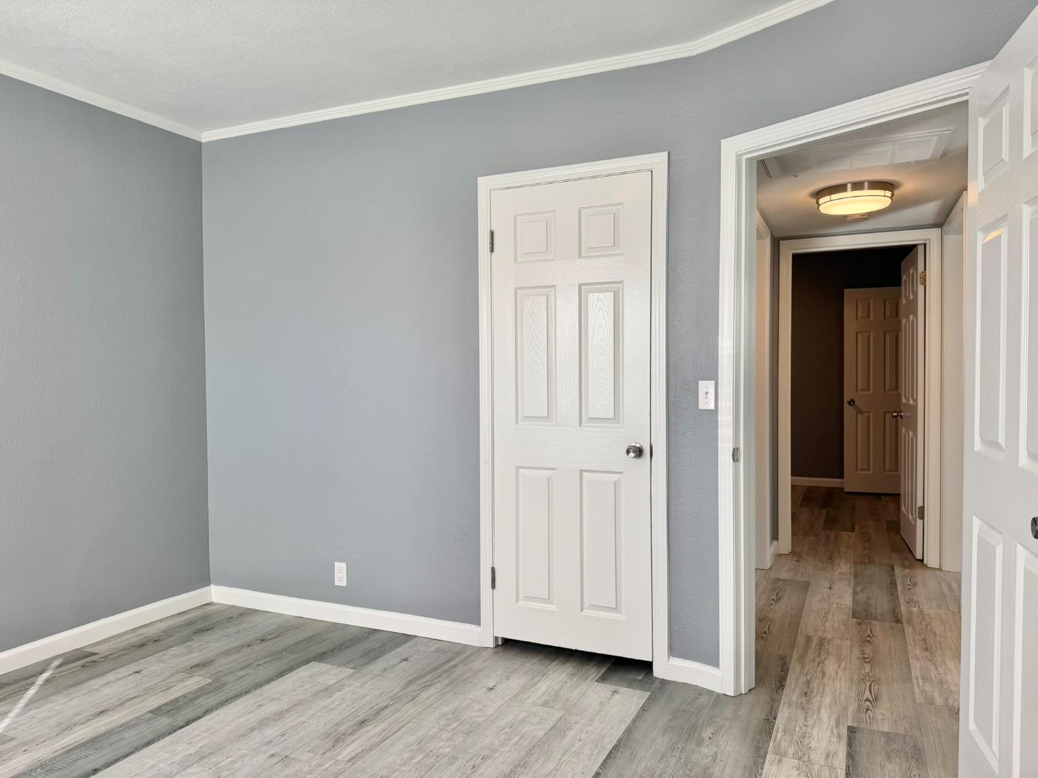887 Edgewood Avenue Sacramento CA 95815