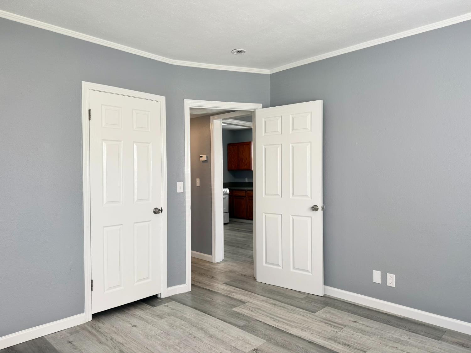 887 Edgewood Avenue Sacramento CA 95815