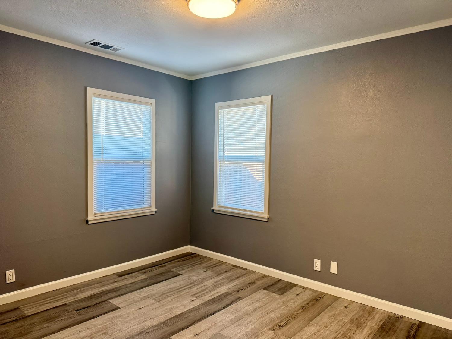 887 Edgewood Avenue Sacramento CA 95815