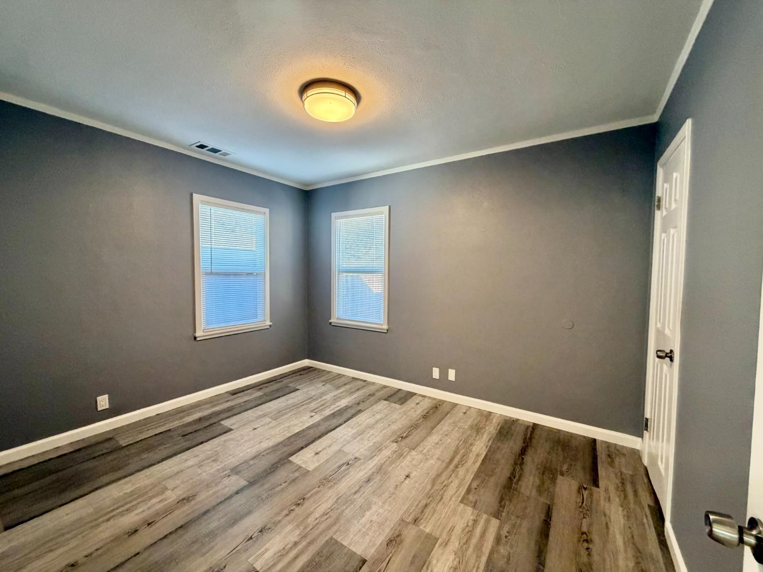 887 Edgewood Avenue Sacramento CA 95815