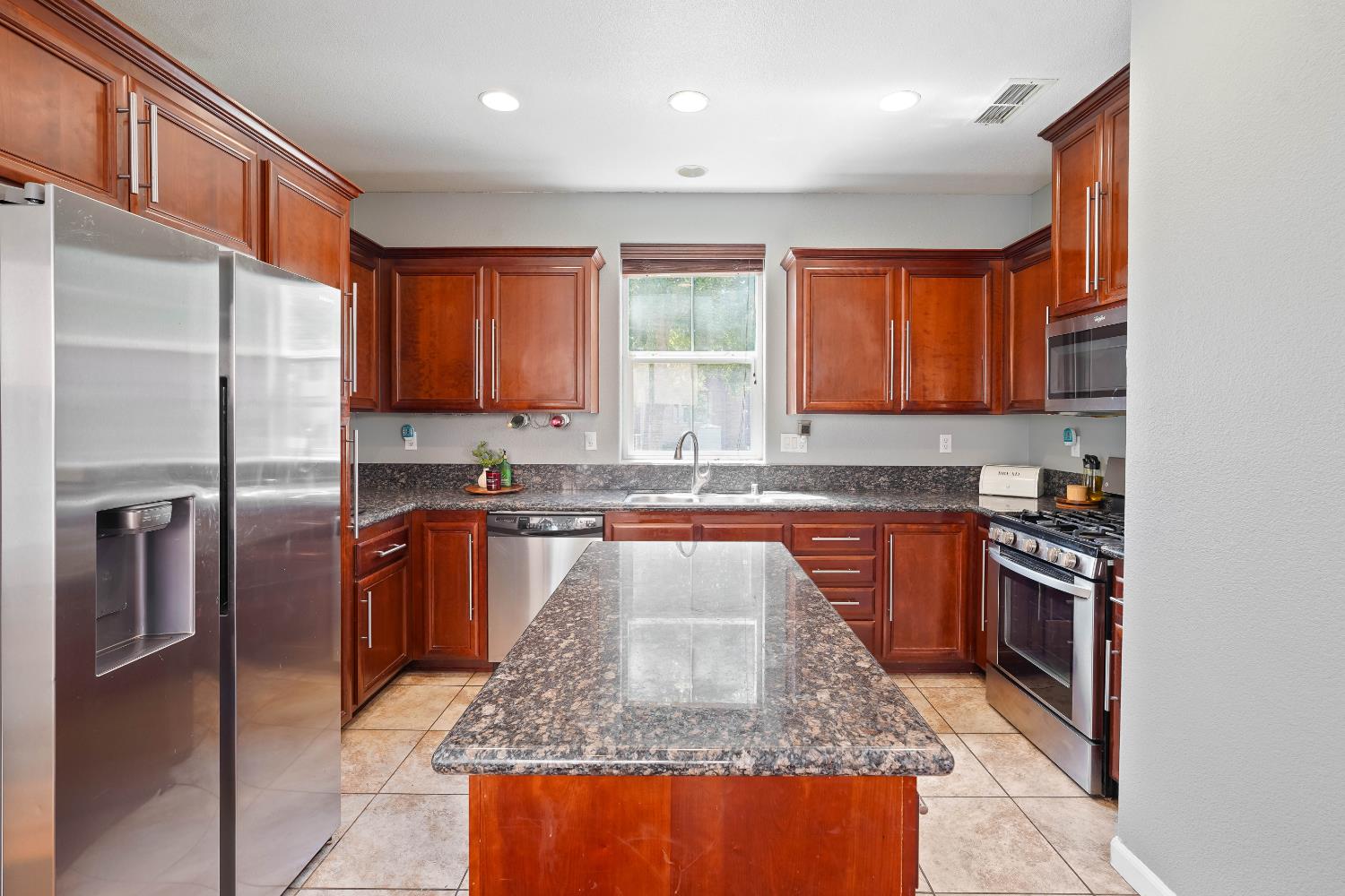 271 Candela Circle Sacramento CA 95835
