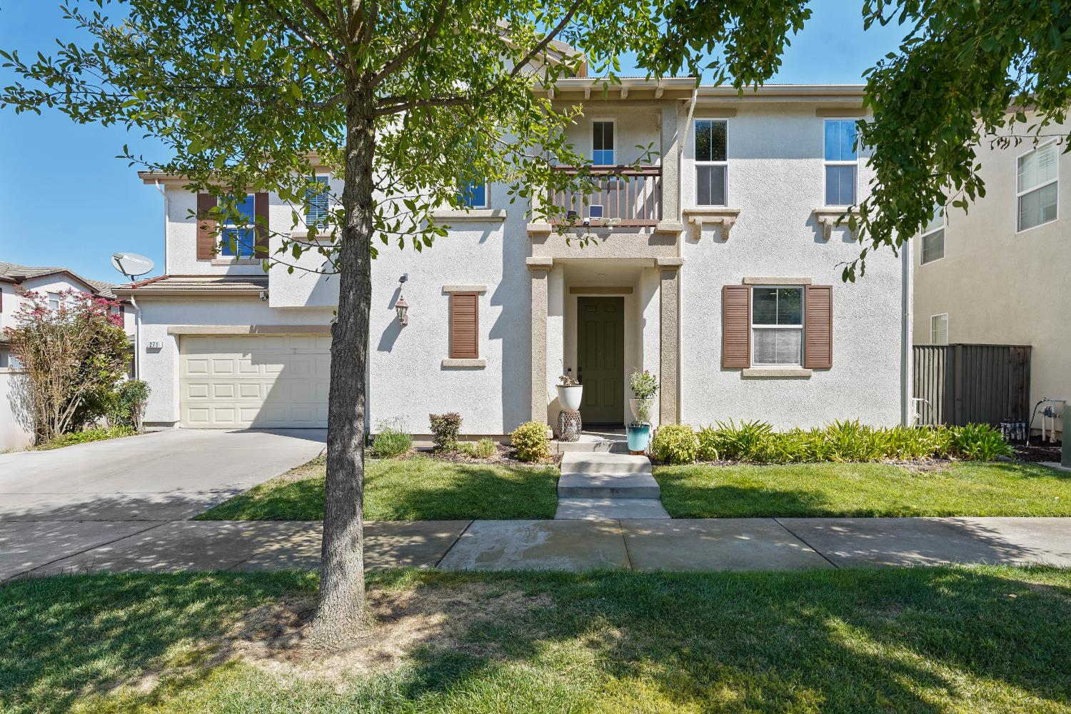 271 Candela Circle Sacramento CA 95835