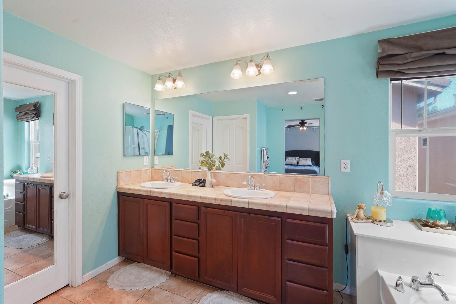 271 Candela Circle Sacramento CA 95835