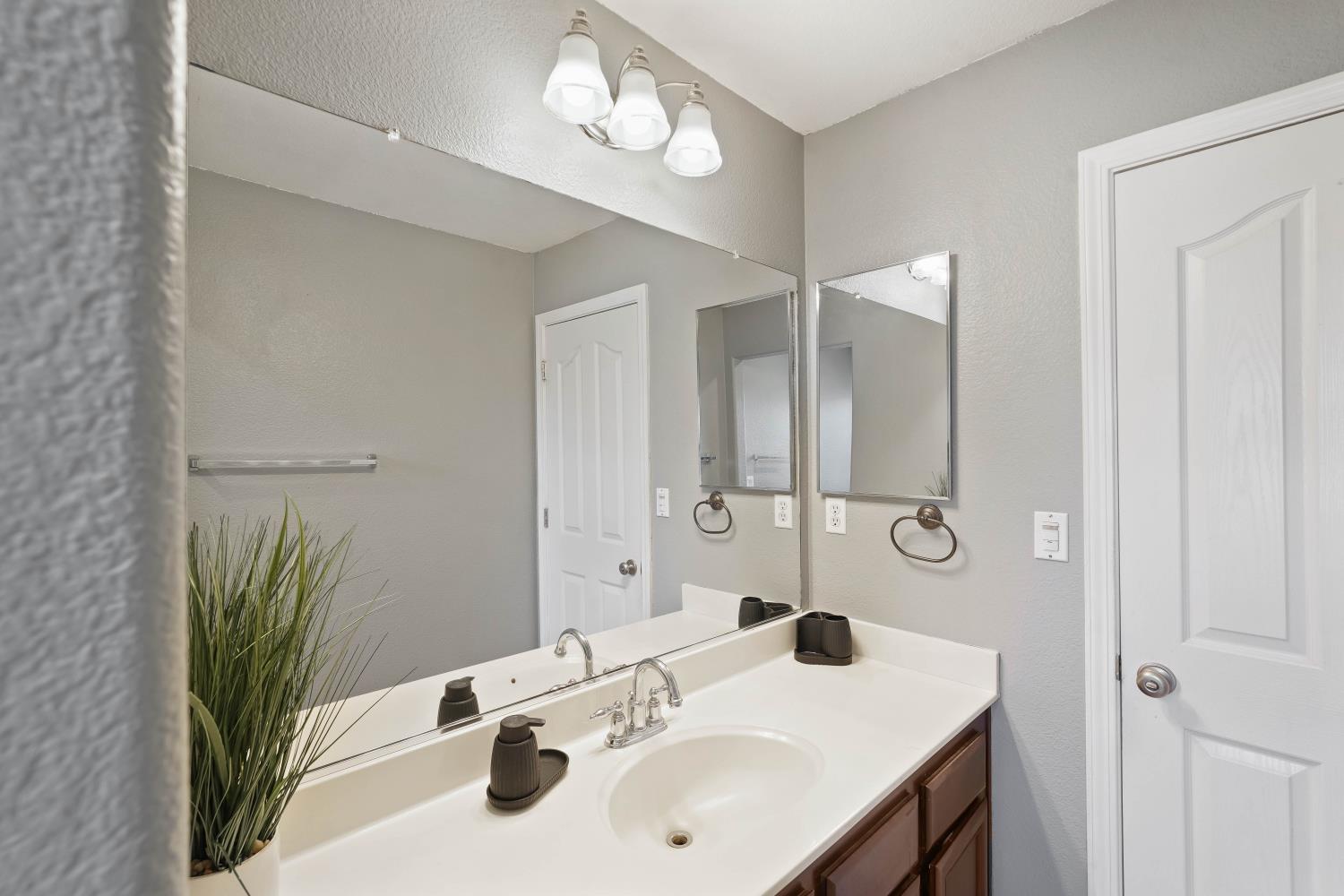 271 Candela Circle Sacramento CA 95835