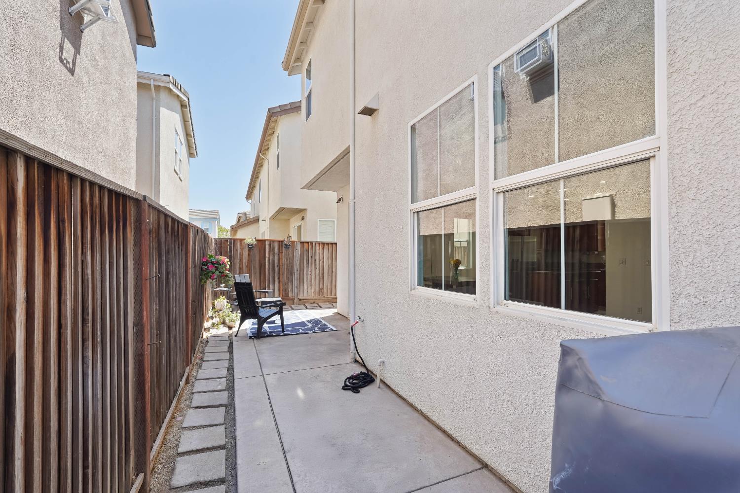 271 Candela Circle Sacramento CA 95835