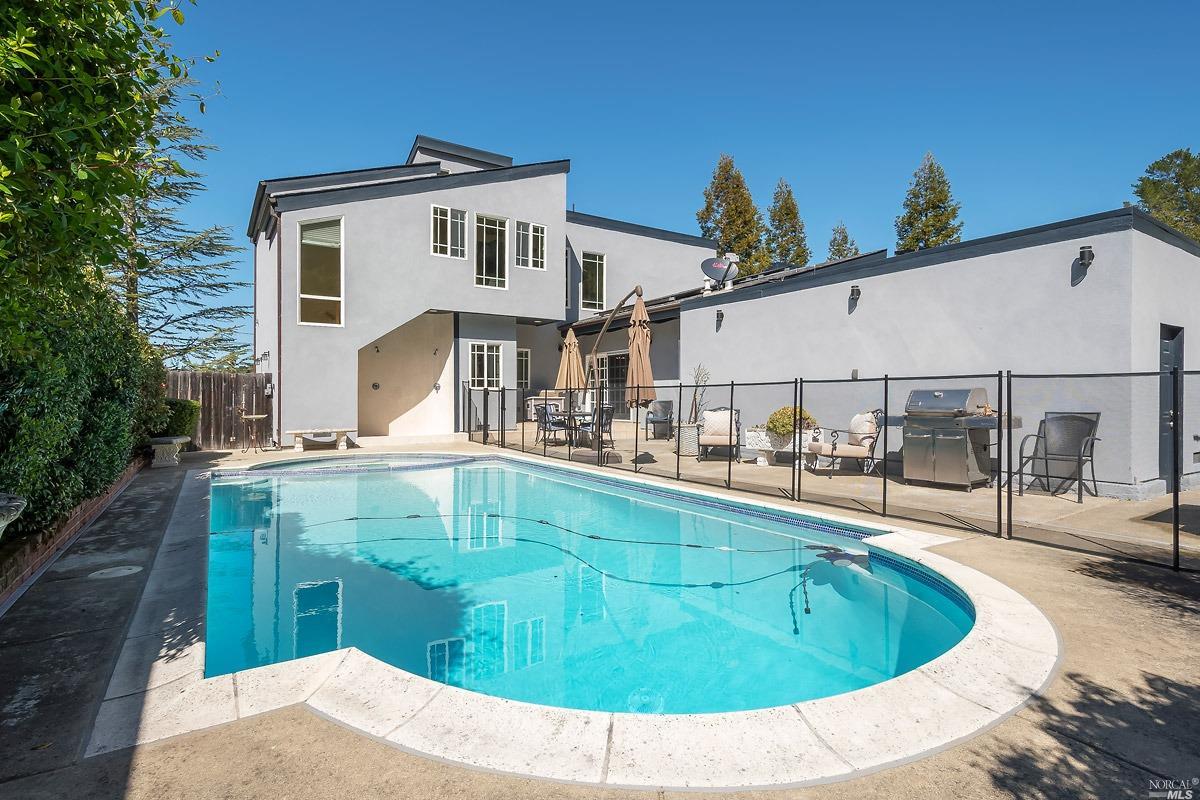 2 Winged Foot Drive Novato CA 94949