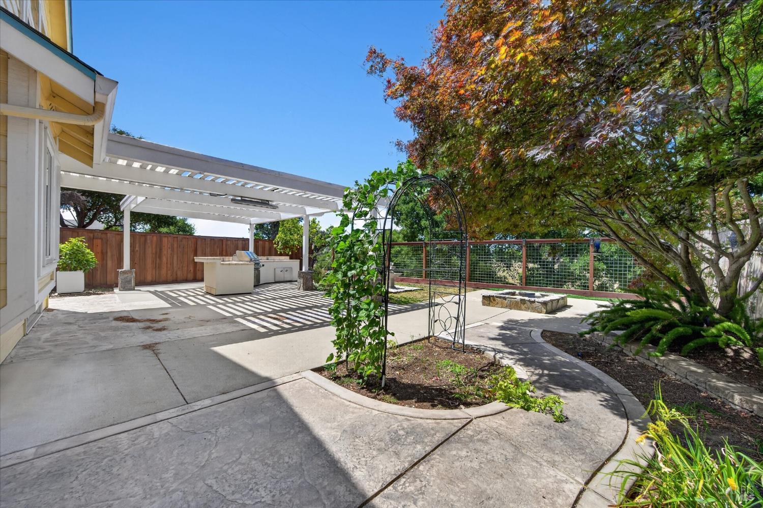 136 Crownpointe Drive Vallejo CA 94591