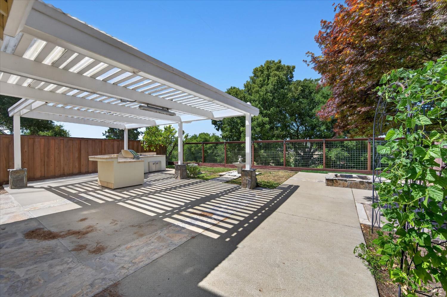 136 Crownpointe Drive Vallejo CA 94591