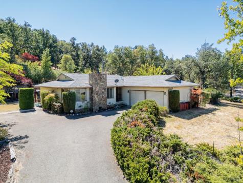 641 Blue Oak Drive Ukiah CA 95482