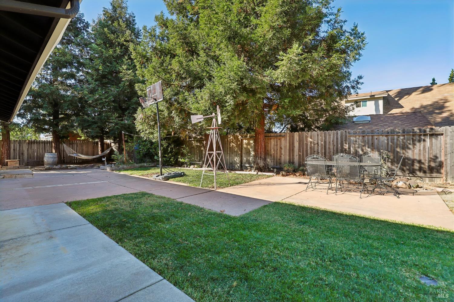 132 Carlton Avenue Vacaville CA 95687