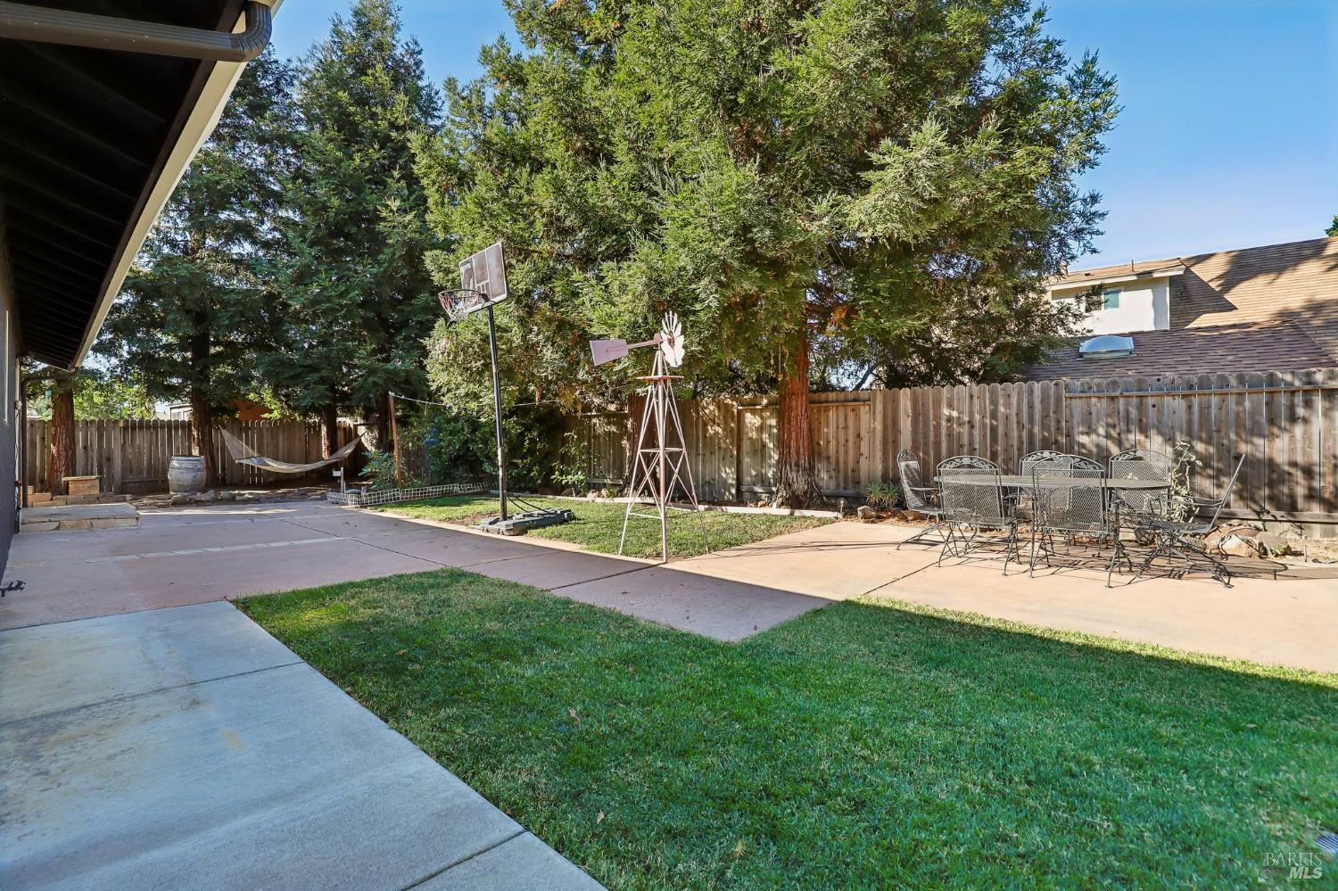 132 Carlton Avenue Vacaville CA 95687