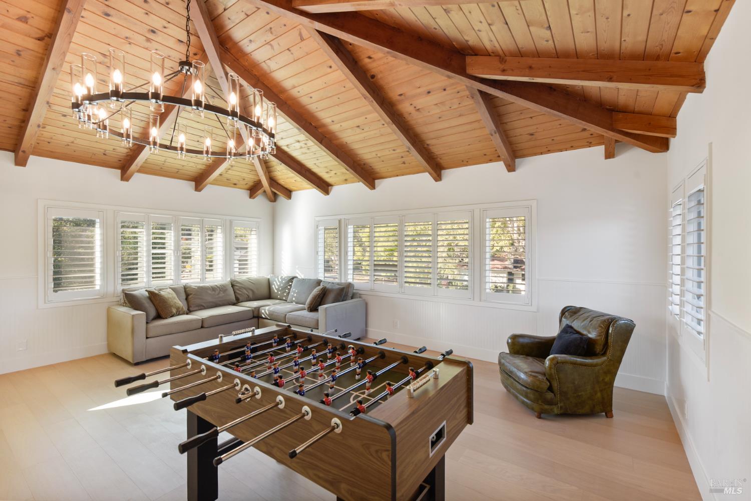 2 Via La Cumbre Greenbrae CA 94904