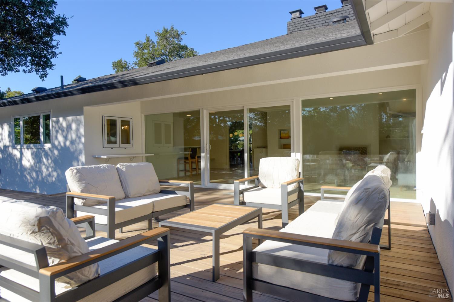 2 Via La Cumbre Greenbrae CA 94904