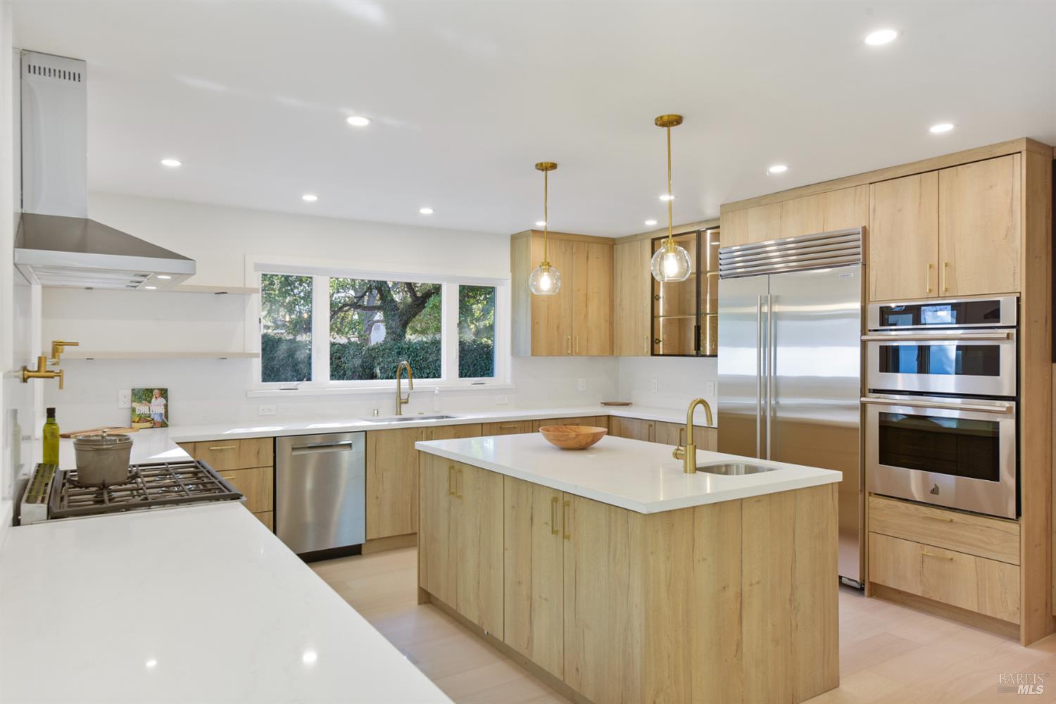 2 Via La Cumbre Greenbrae CA 94904