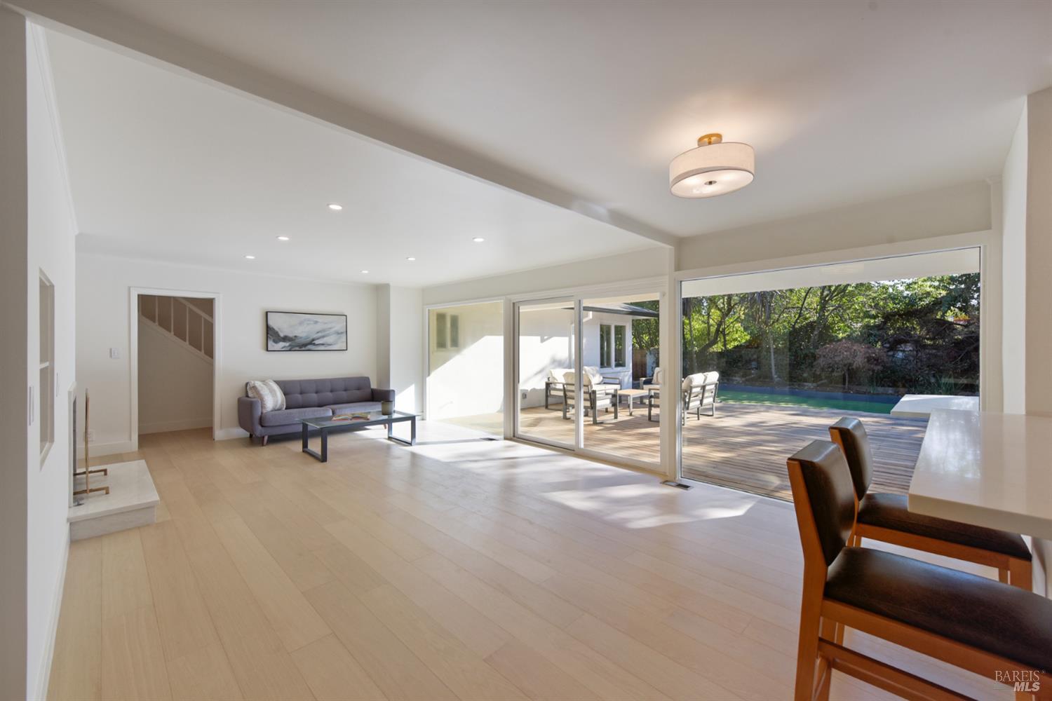 2 Via La Cumbre Greenbrae CA 94904