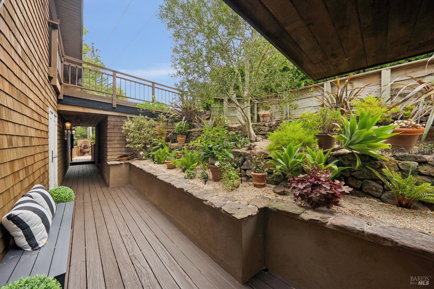 160 Piedmont Court Larkspur CA 94939