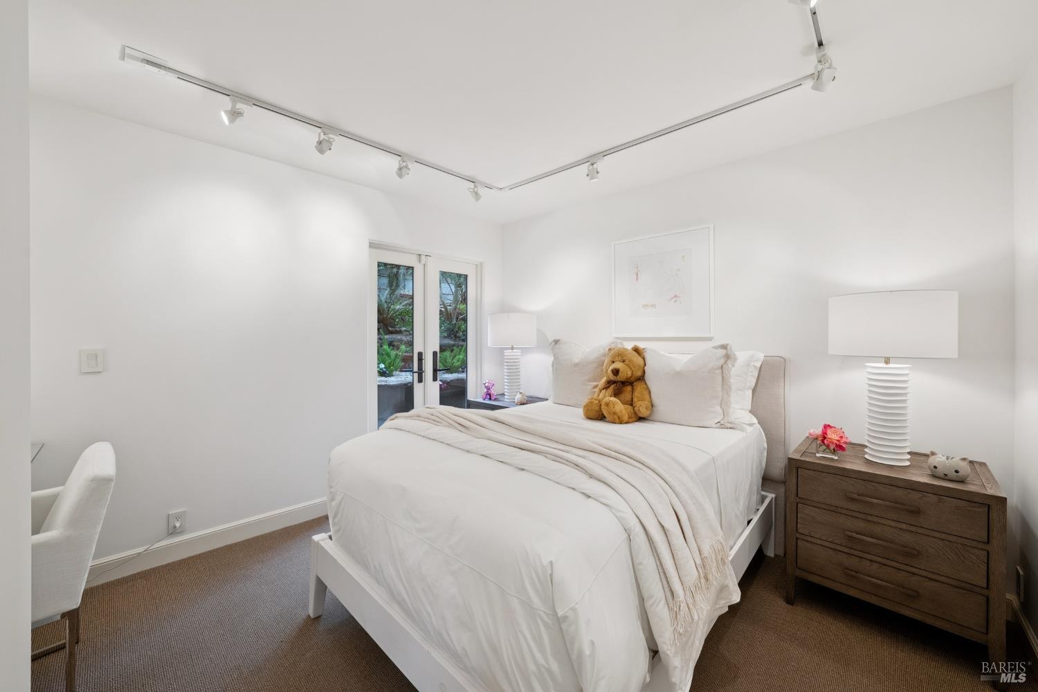 160 Piedmont Court Larkspur CA 94939