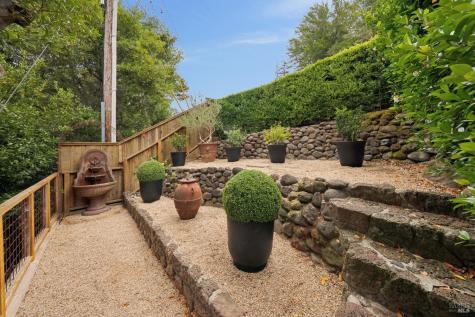 160 Piedmont Court Larkspur CA 94939