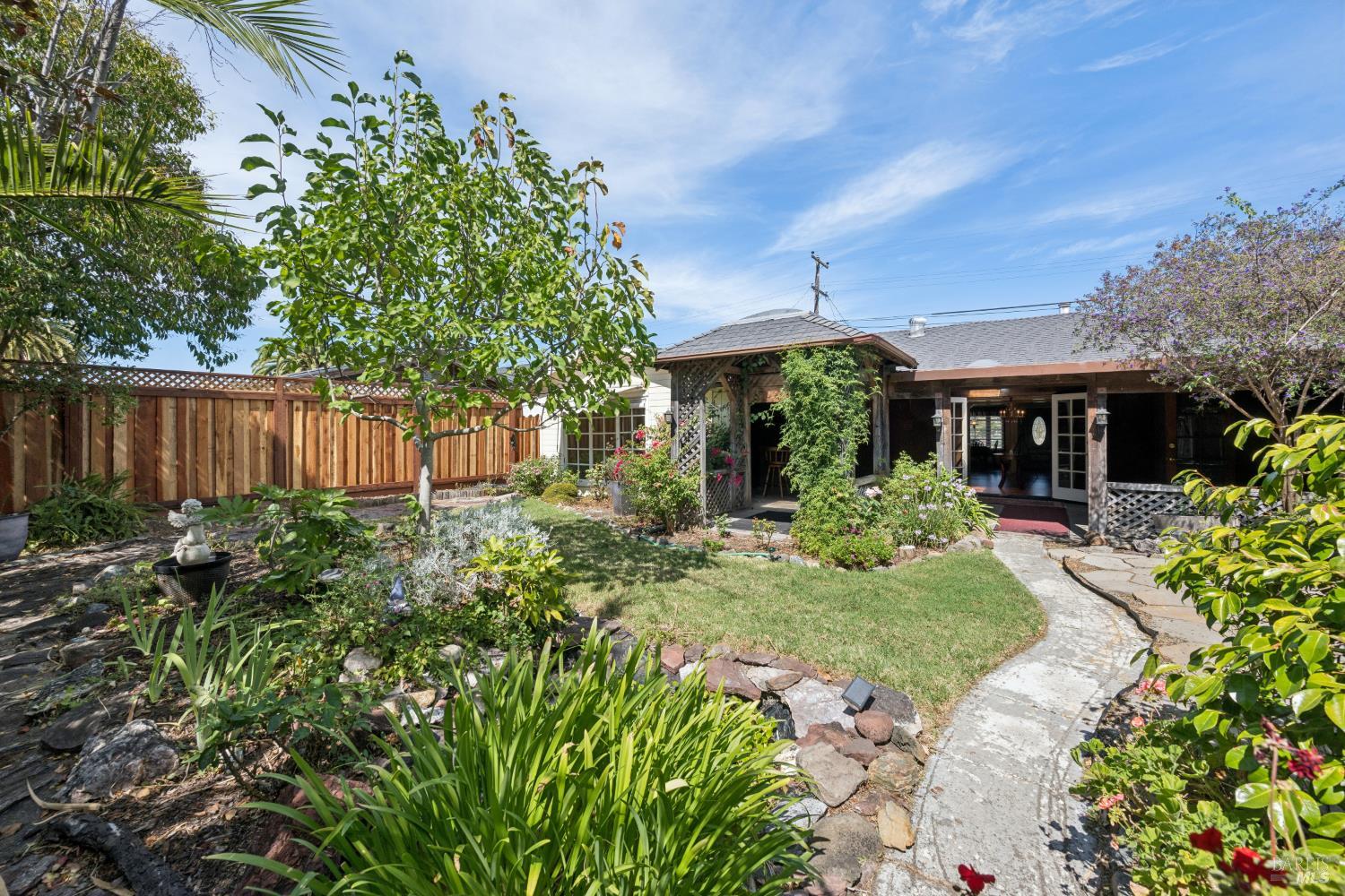 412 Cortez Drive Petaluma CA 94954