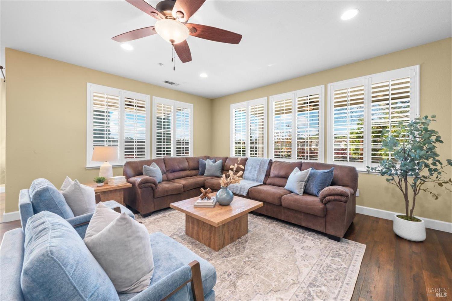455 Peacock Way Vacaville CA 95688