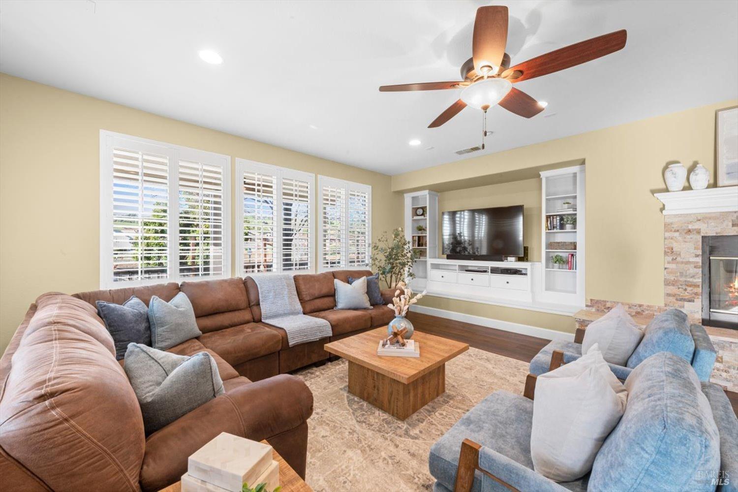 455 Peacock Way Vacaville CA 95688