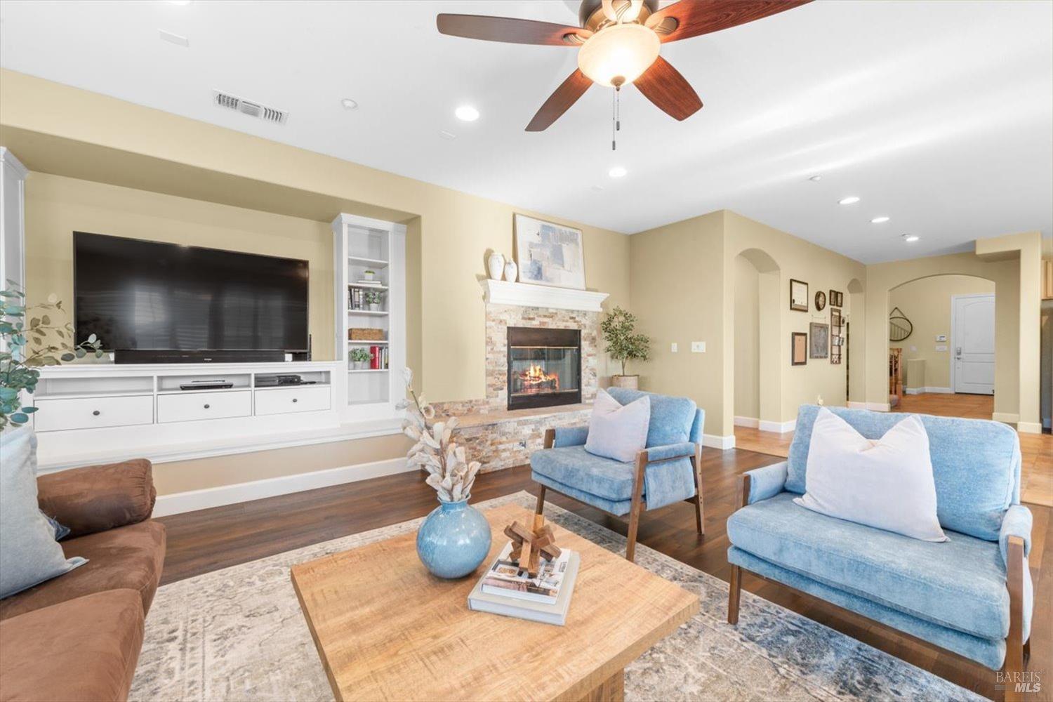 455 Peacock Way Vacaville CA 95688