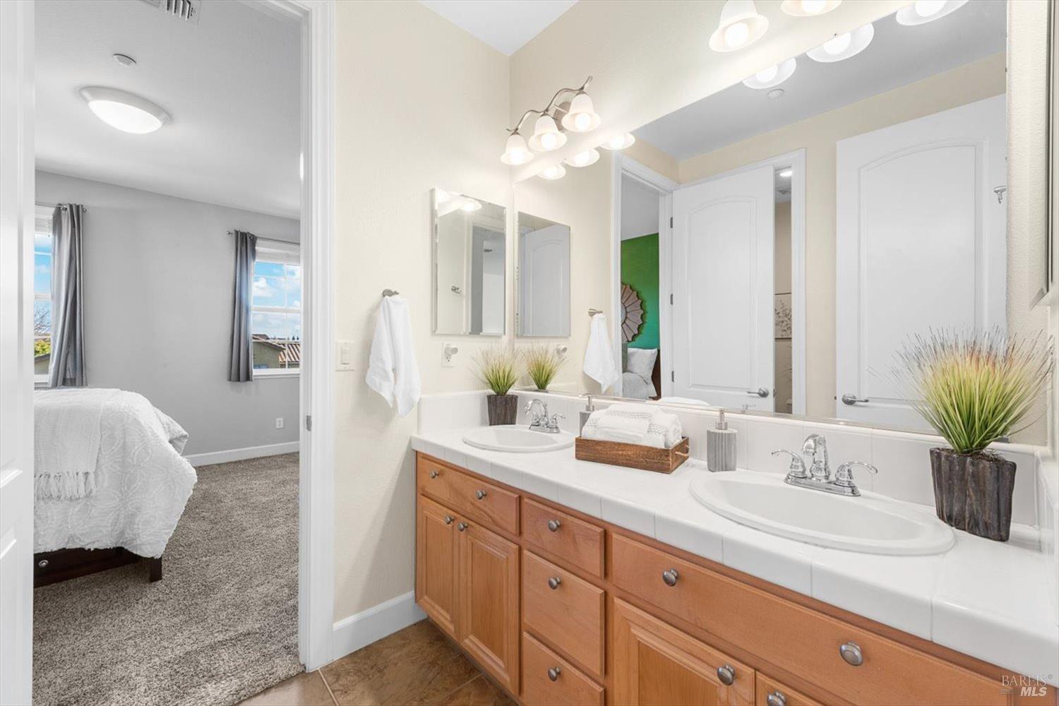 455 Peacock Way Vacaville CA 95688