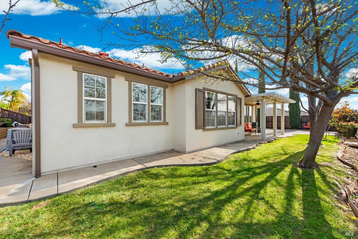 455 Peacock Way Vacaville CA 95688