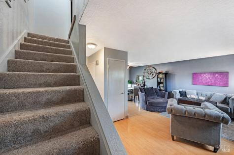 1749 Las Raposas Court Santa Rosa CA 95409