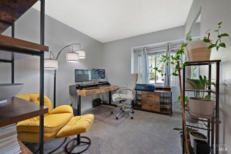 1749 Las Raposas Court Santa Rosa CA 95409