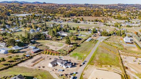 2183 Live Oak Farm Lane Petaluma CA 94952