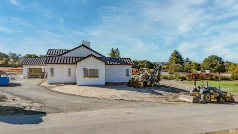 2183 Live Oak Farm Lane Petaluma CA 94952