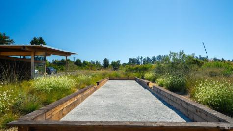 2183 Live Oak Farm Lane Petaluma CA 94952