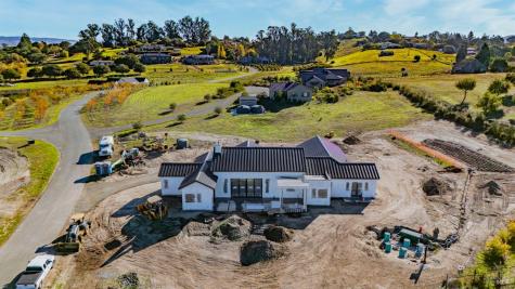 2183 Live Oak Farm Lane Petaluma CA 94952