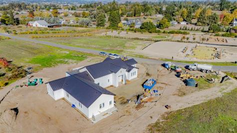 2183 Live Oak Farm Lane Petaluma CA 94952