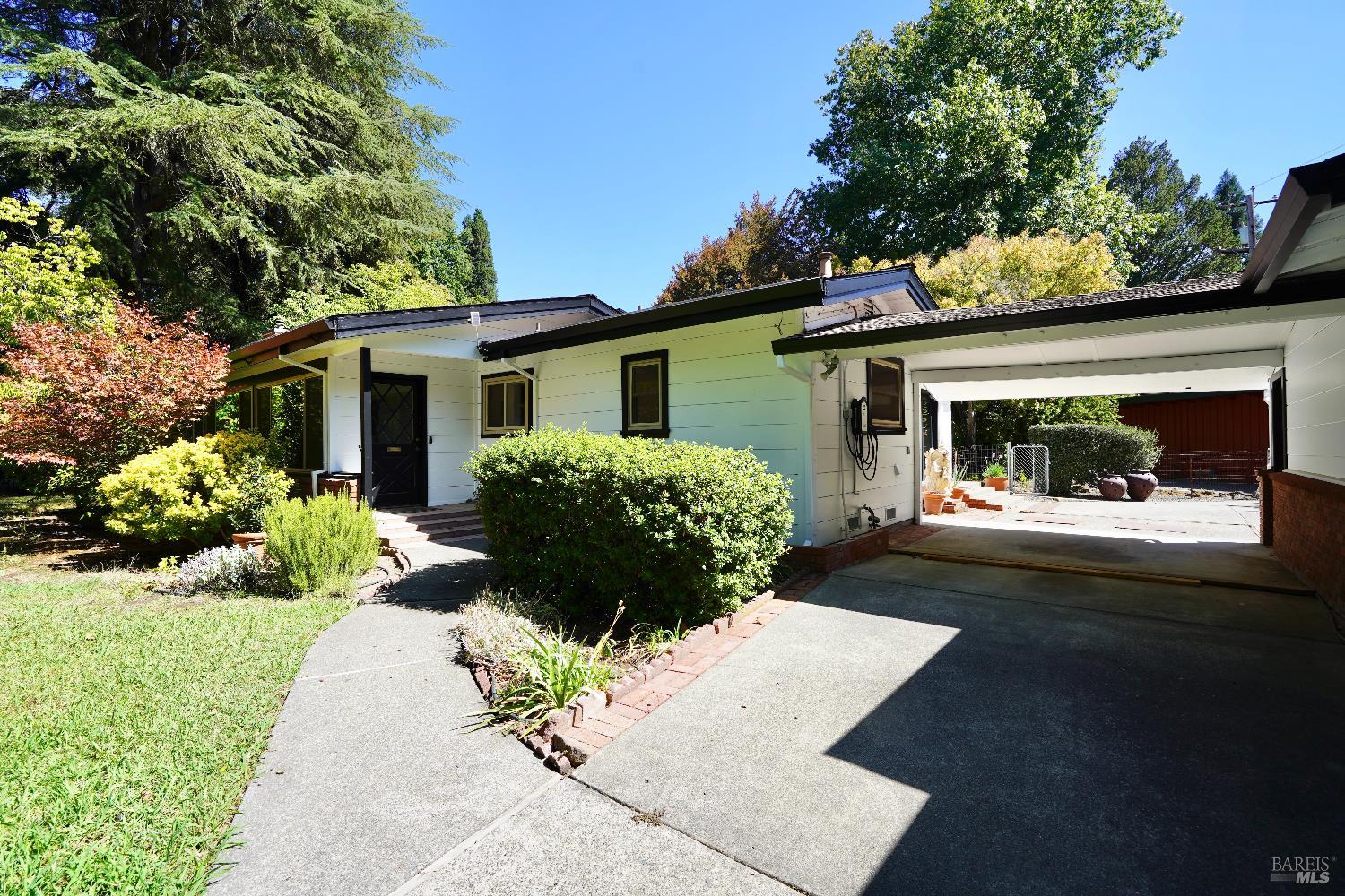 109 Glass Mountain Lane St. Helena CA 94574