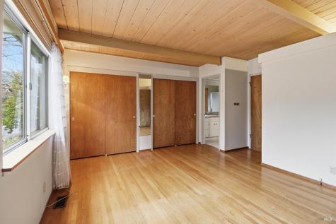 48 Oxford Drive San Rafael CA 94903