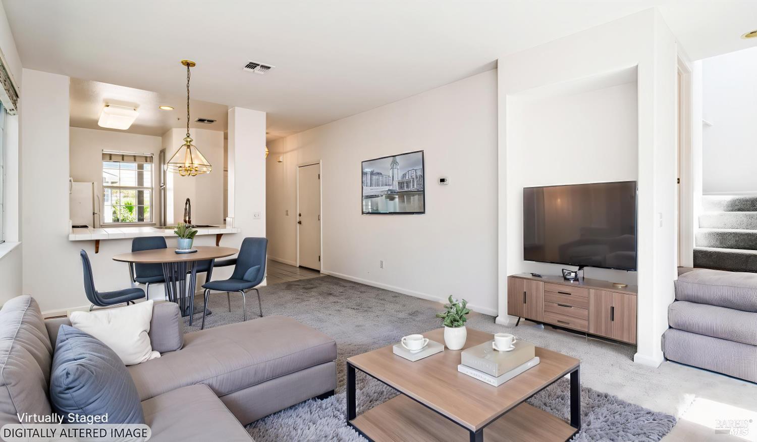 1013 Warren Drive Petaluma CA 94952