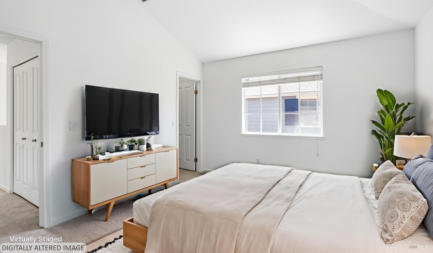 1013 Warren Drive Petaluma CA 94952