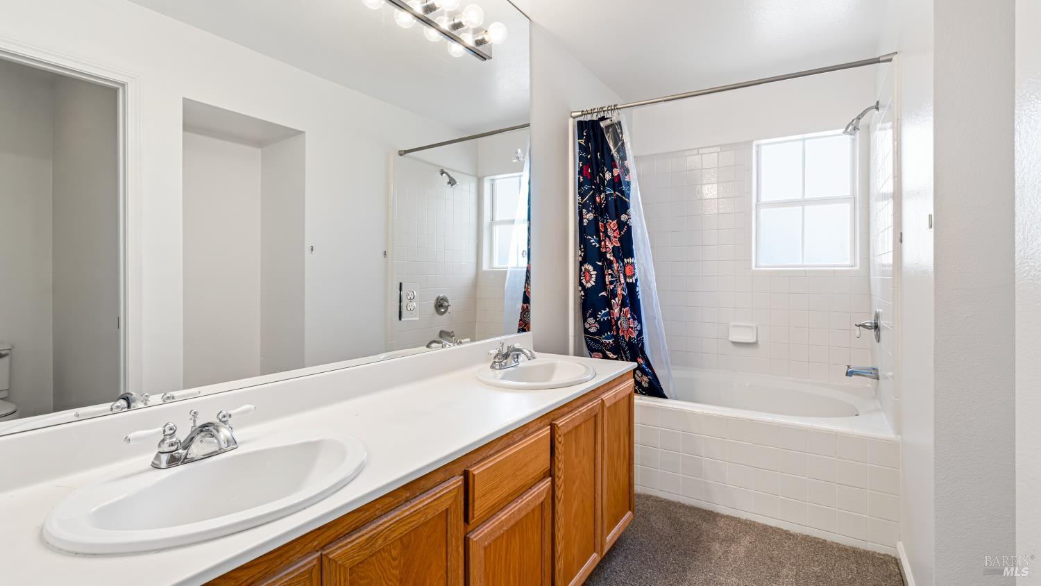 1013 Warren Drive Petaluma CA 94952