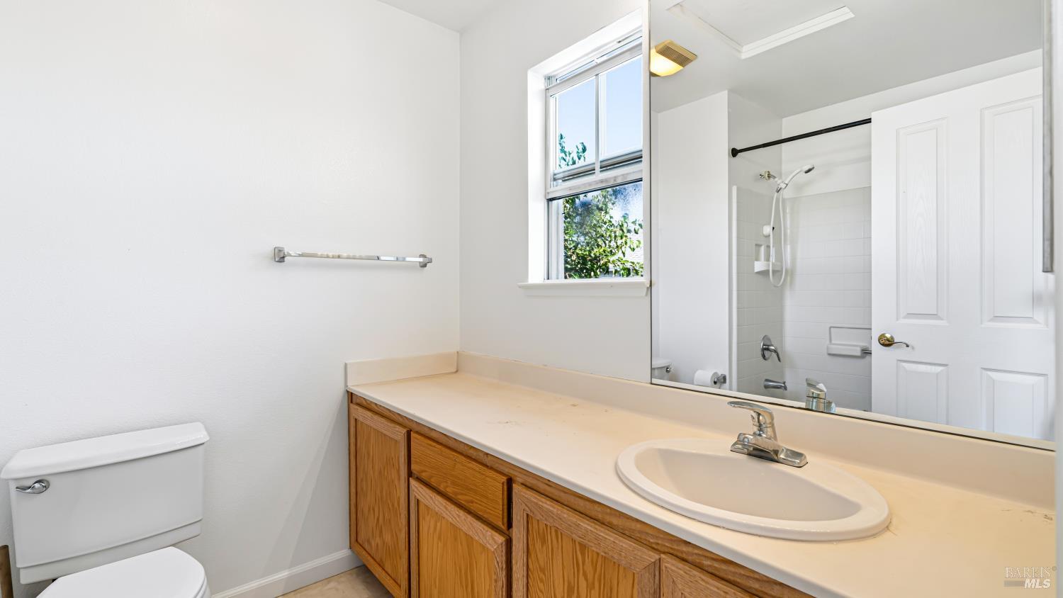 1013 Warren Drive Petaluma CA 94952