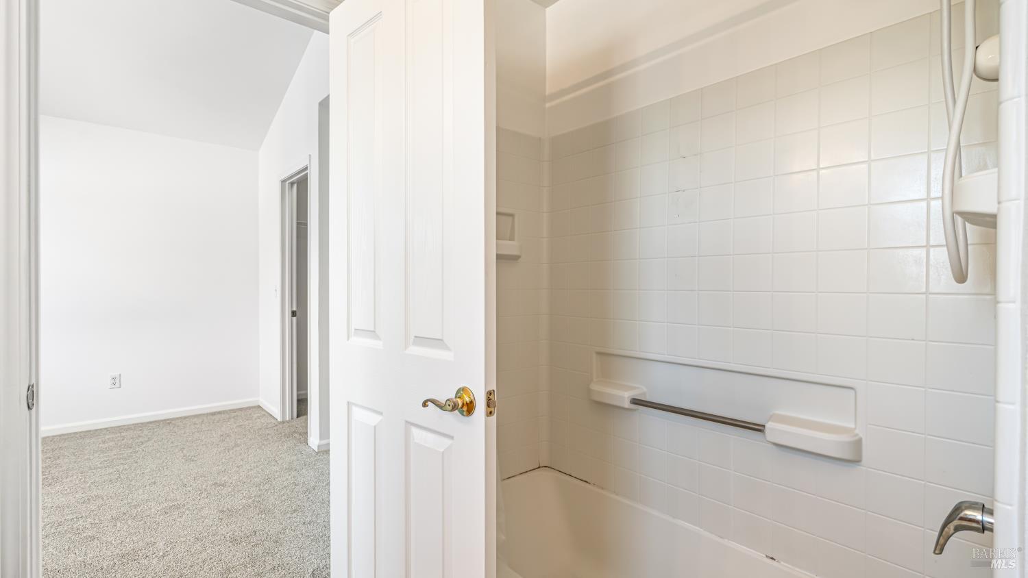1013 Warren Drive Petaluma CA 94952