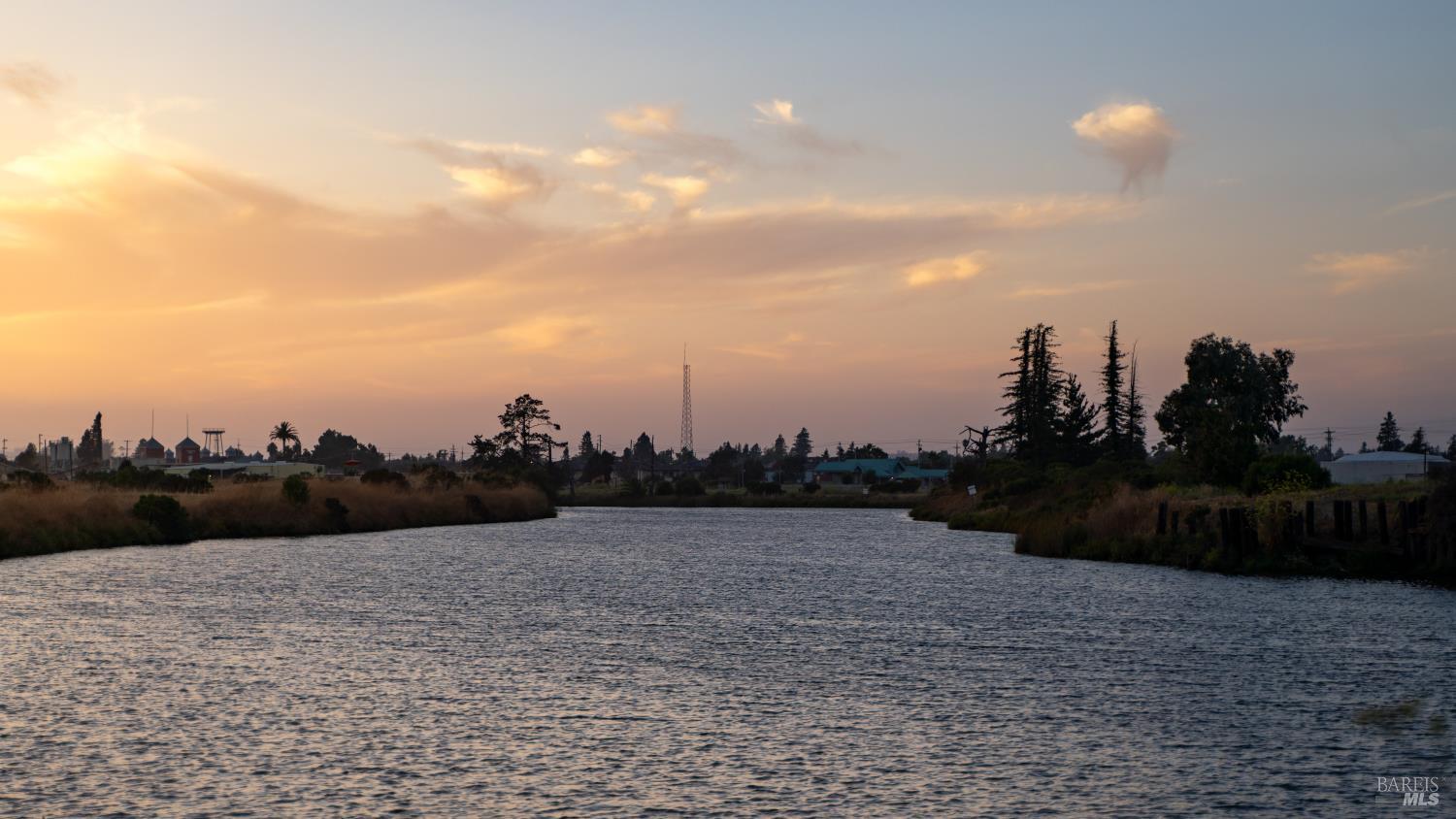 1013 Warren Drive Petaluma CA 94952